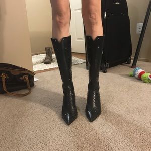 COPY - Jil Sanders knee high boots with dust cove…